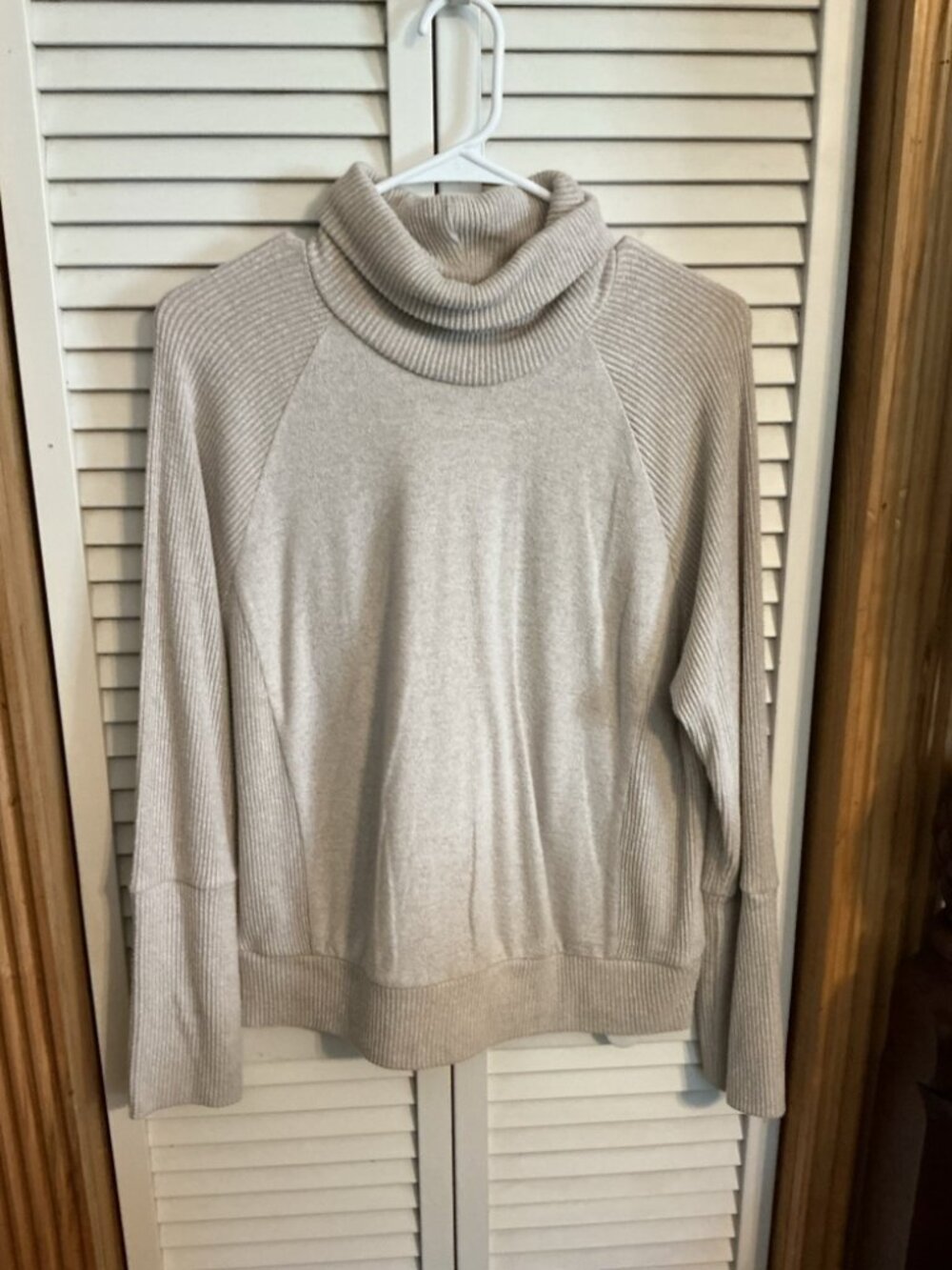 EVEREVE Taupe Soft Turtleneck Sweater - Size M